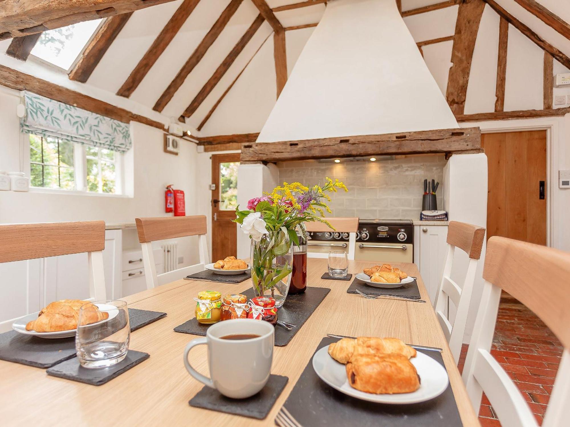 Pollard Cottage Лингфийлд Екстериор снимка